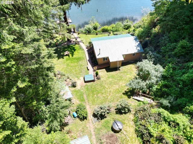 83126 SILTCOOS STATION Rd, Westlake, OR 97493