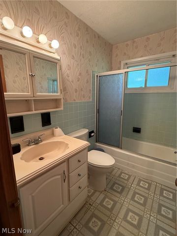 10993 Claridon Troy Road, Chardon, OH 44024