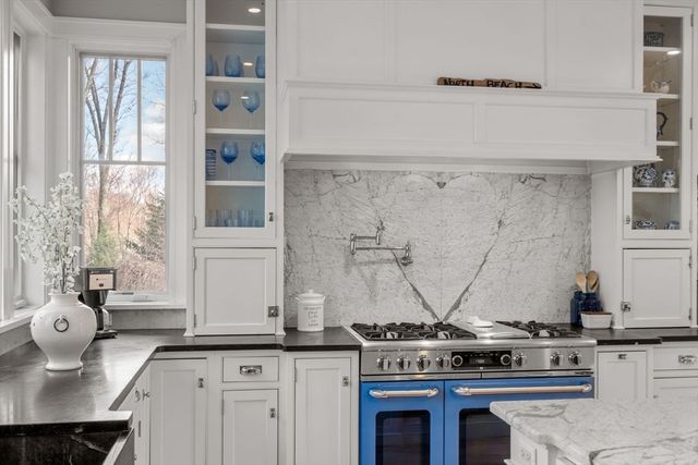 58 Johnson Rd, Carlisle, MA 01741