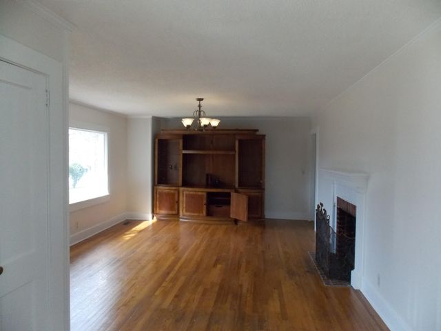 306 S Maple Street, Mc Cormick, SC 29835