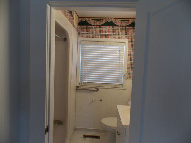 306 S Maple Street, Mc Cormick, SC 29835