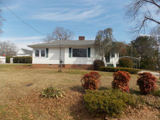 306 S Maple Street, Mc Cormick, SC 29835