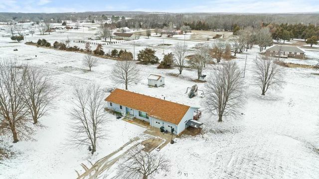 1189 South Sha Ree Lane, Bolivar, MO 65613