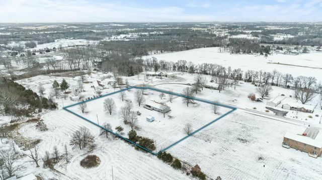 1189 South Sha Ree Lane, Bolivar, MO 65613