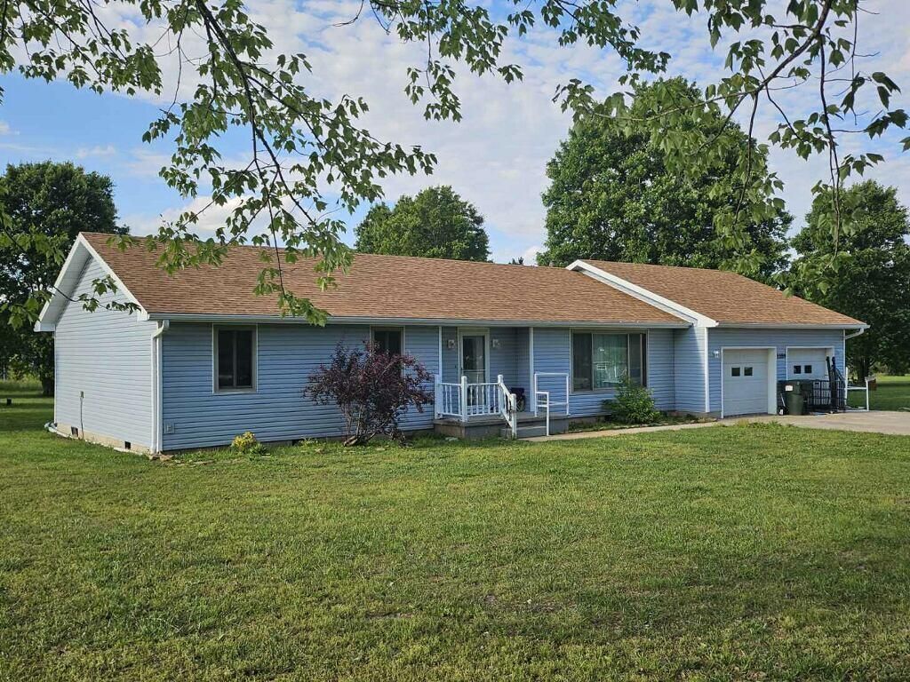 1189 South Sha Ree Lane, Bolivar, MO 65613