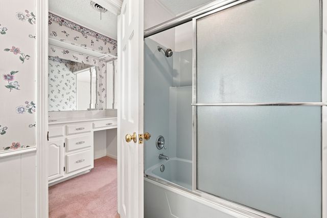 2000 Crisp Road, Ennis, TX 75119
