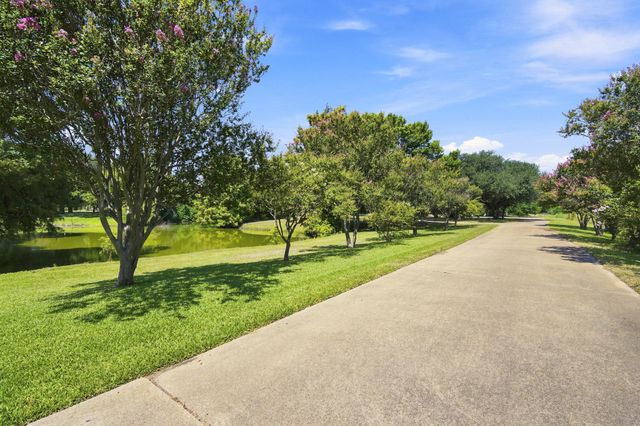 2000 Crisp Road, Ennis, TX 75119