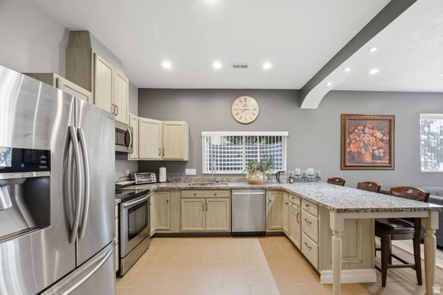 14116 S TIMBER RIDGE DR, Draper, UT 84020