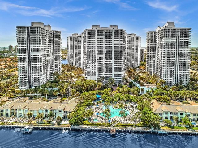 21050 Point Pl 302, Aventura, FL 33180