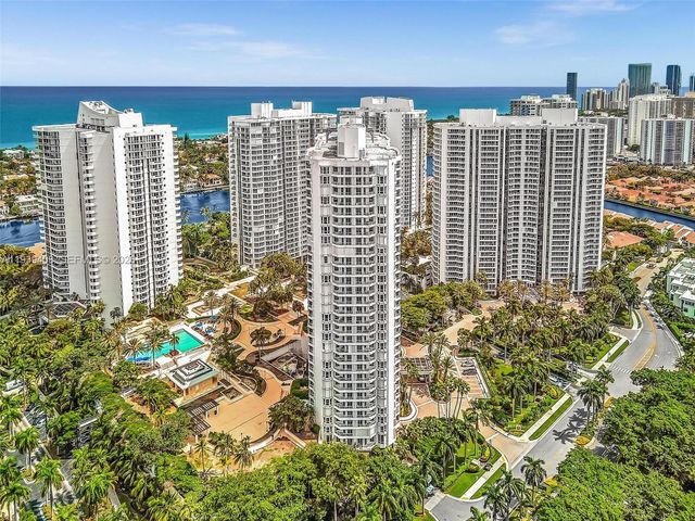 21050 Point Pl 302, Aventura, FL 33180