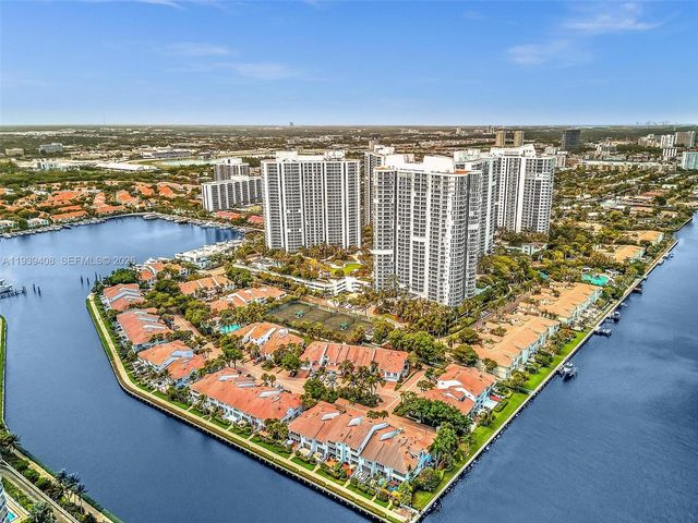 21050 Point Pl 302, Aventura, FL 33180