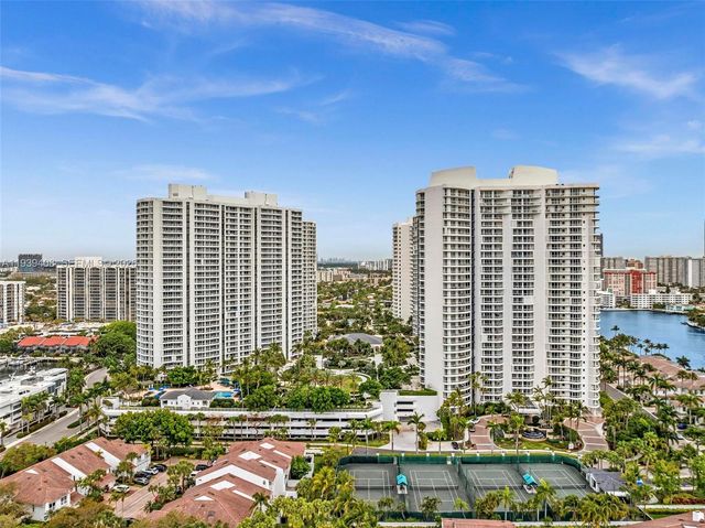 21050 Point Pl 302, Aventura, FL 33180