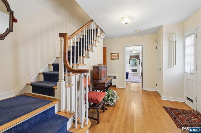 1 S Park Drive, Tenafly, NJ 07670