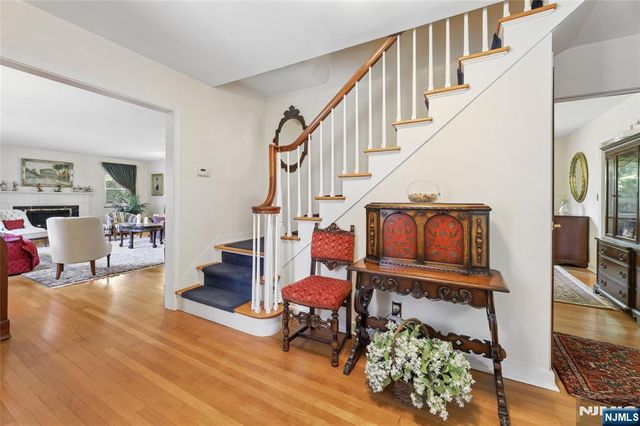 1 S Park Drive, Tenafly, NJ 07670