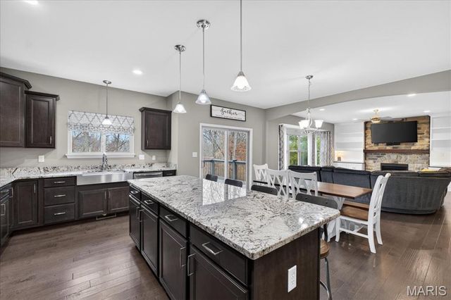 24 Hawthorne Court, O'fallon, MO 63366