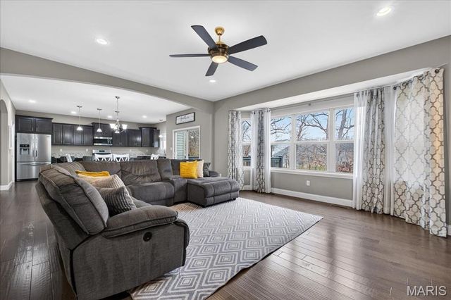 24 Hawthorne Court, O'fallon, MO 63366