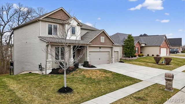 24 Hawthorne Court, O'fallon, MO 63366