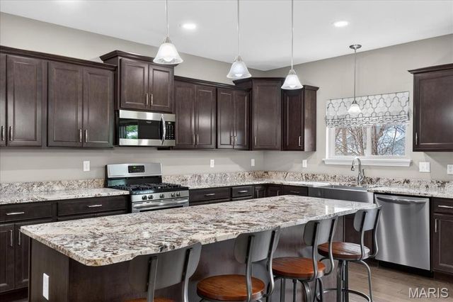 24 Hawthorne Court, O'fallon, MO 63366