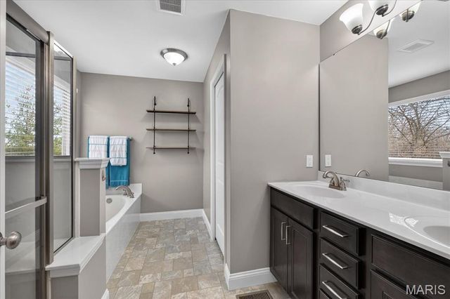 24 Hawthorne Court, O'fallon, MO 63366