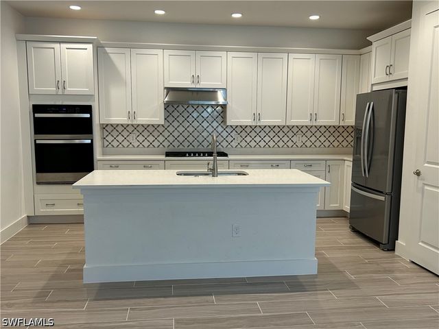 9017 Wisteria WAY, Naples, FL 34114