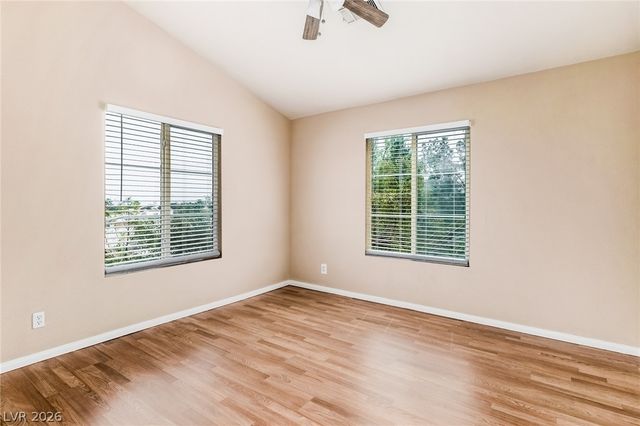 8401 Tiger Woods Avenue, Las Vegas, NV 89128