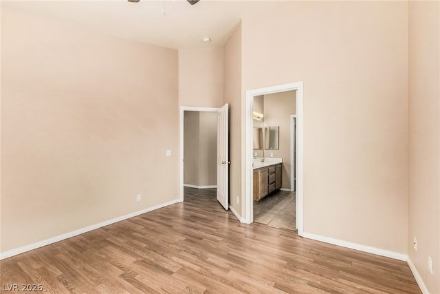 8401 Tiger Woods Avenue, Las Vegas, NV 89128