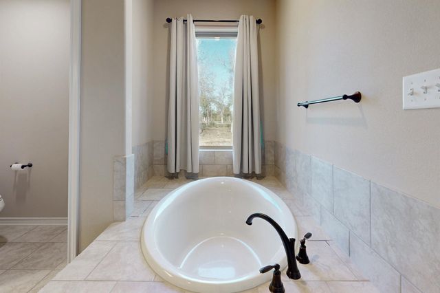 651 County Road 379, Caldwell, TX 77836