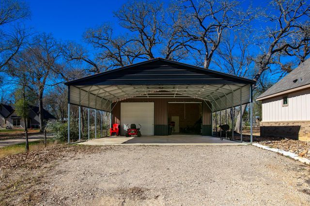 651 County Road 379, Caldwell, TX 77836