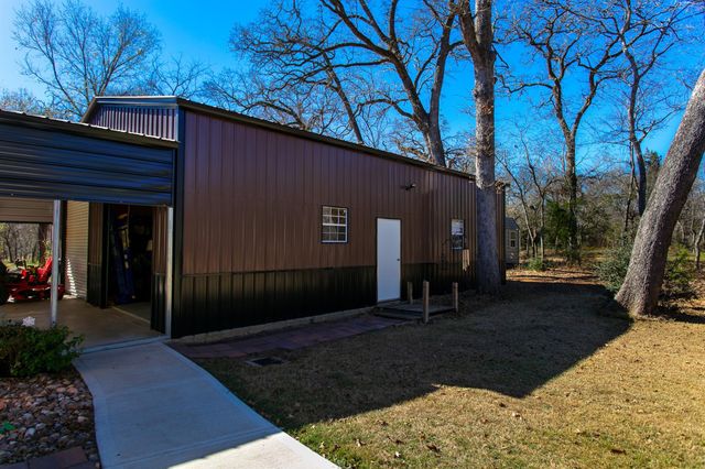651 County Road 379, Caldwell, TX 77836