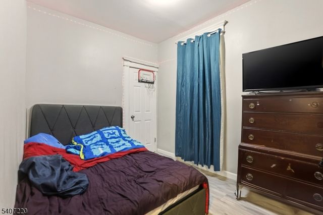 106 Wegman Pkwy, Jersey City, NJ 07305