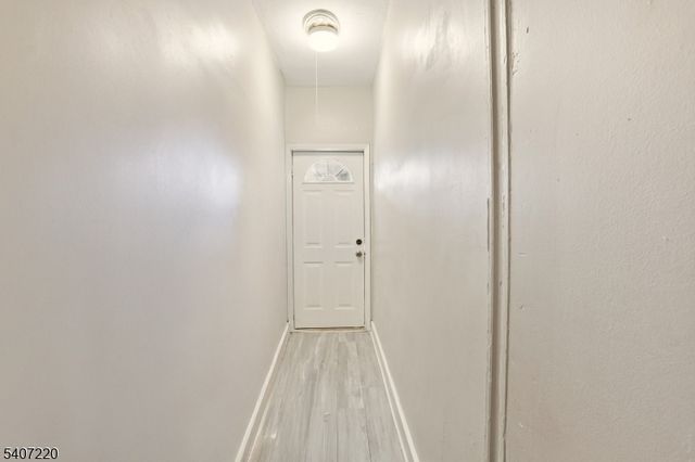 106 Wegman Pkwy, Jersey City, NJ 07305