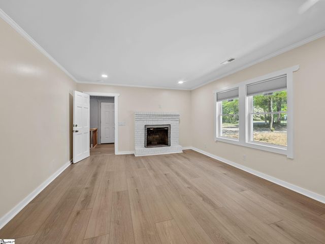 175 Hub Greer Road, Chesnee, SC 29323