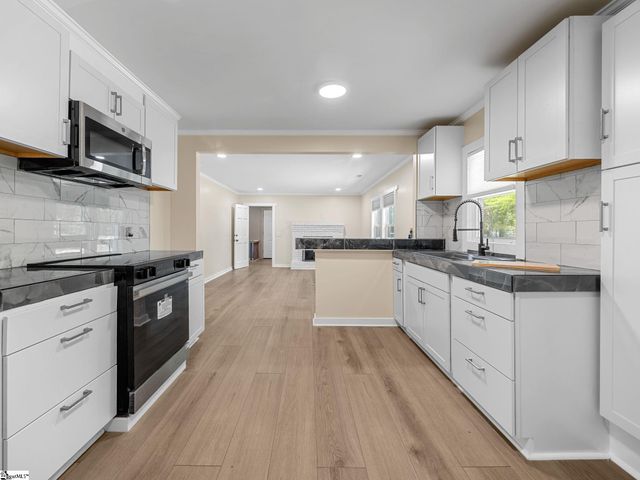 175 Hub Greer Road, Chesnee, SC 29323