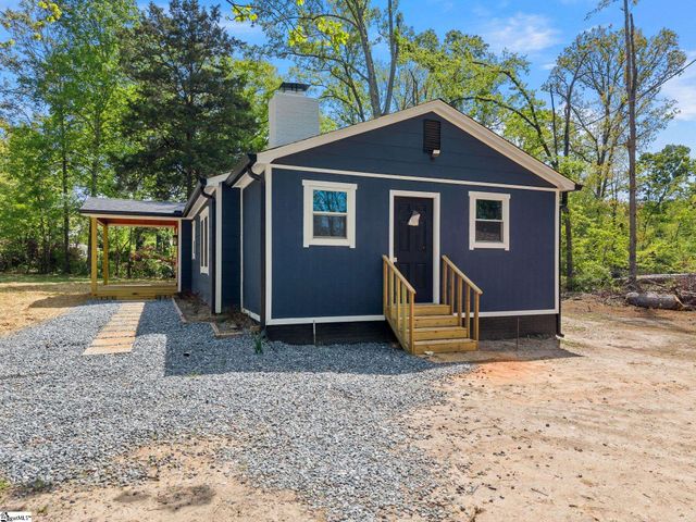 175 Hub Greer Road, Chesnee, SC 29323