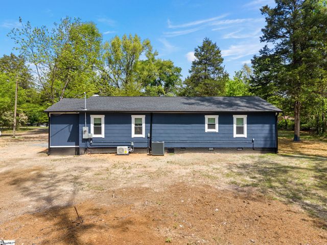 175 Hub Greer Road, Chesnee, SC 29323