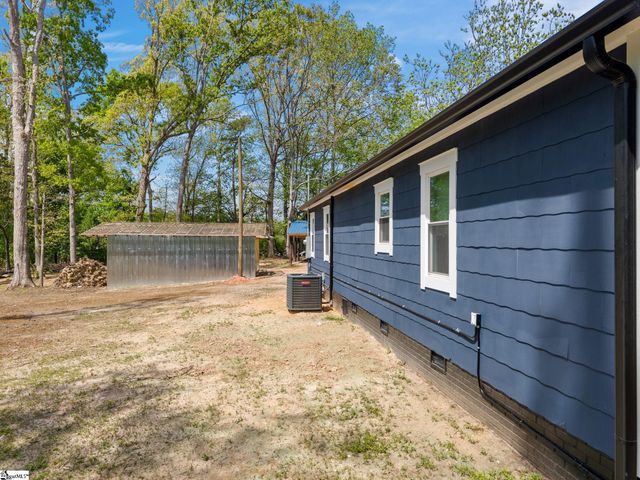 175 Hub Greer Road, Chesnee, SC 29323