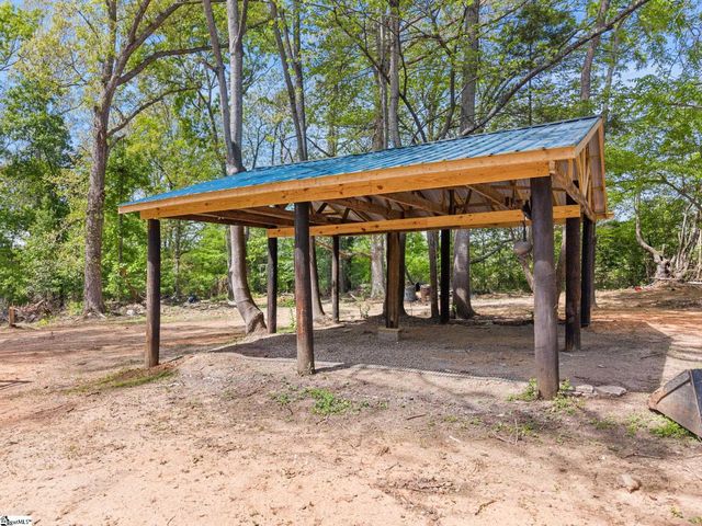 175 Hub Greer Road, Chesnee, SC 29323