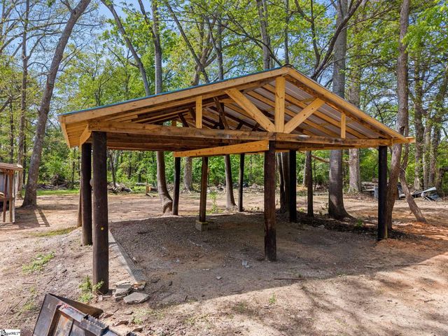 175 Hub Greer Road, Chesnee, SC 29323