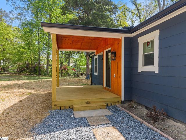 175 Hub Greer Road, Chesnee, SC 29323