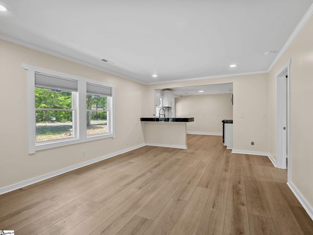 175 Hub Greer Road, Chesnee, SC 29323