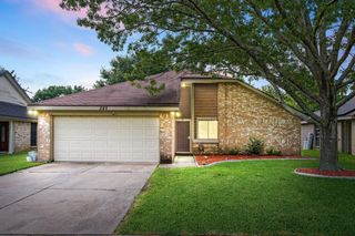 327 Brompton Court, Highlands, TX 77562