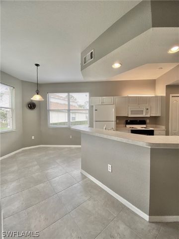 354 Dover PL D-104, Naples, FL 34104