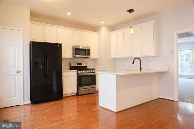 6324 LOCUST TREE LN, Alexandria, VA 22312
