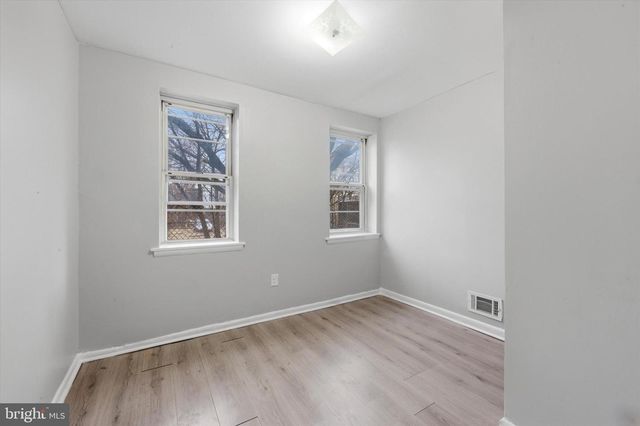 2933 W DIAMOND ST, Philadelphia, PA 19121