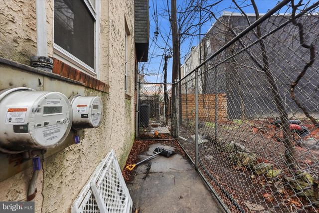 2933 W DIAMOND ST, Philadelphia, PA 19121