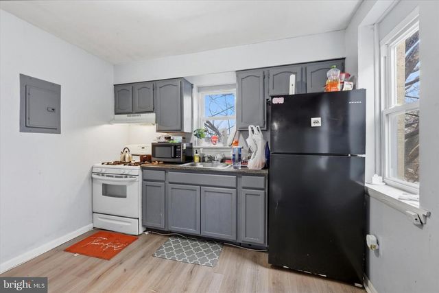 2933 W DIAMOND ST, Philadelphia, PA 19121