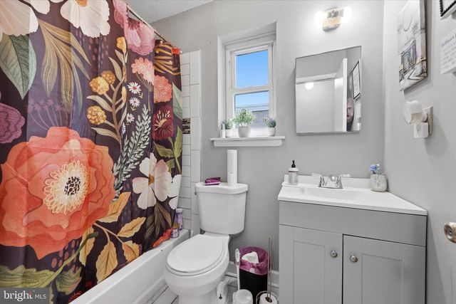 2933 W DIAMOND ST, Philadelphia, PA 19121