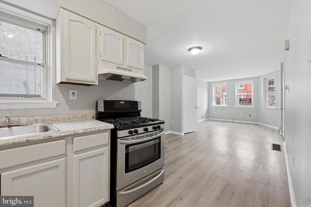 2933 W DIAMOND ST, Philadelphia, PA 19121