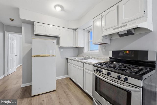 2933 W DIAMOND ST, Philadelphia, PA 19121