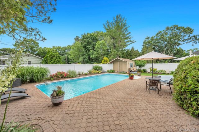 93 Midwood Avenue, Nesconset, NY 11767